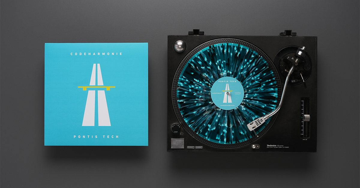 The sleeve next to the record on a turntable — Pontis Technology